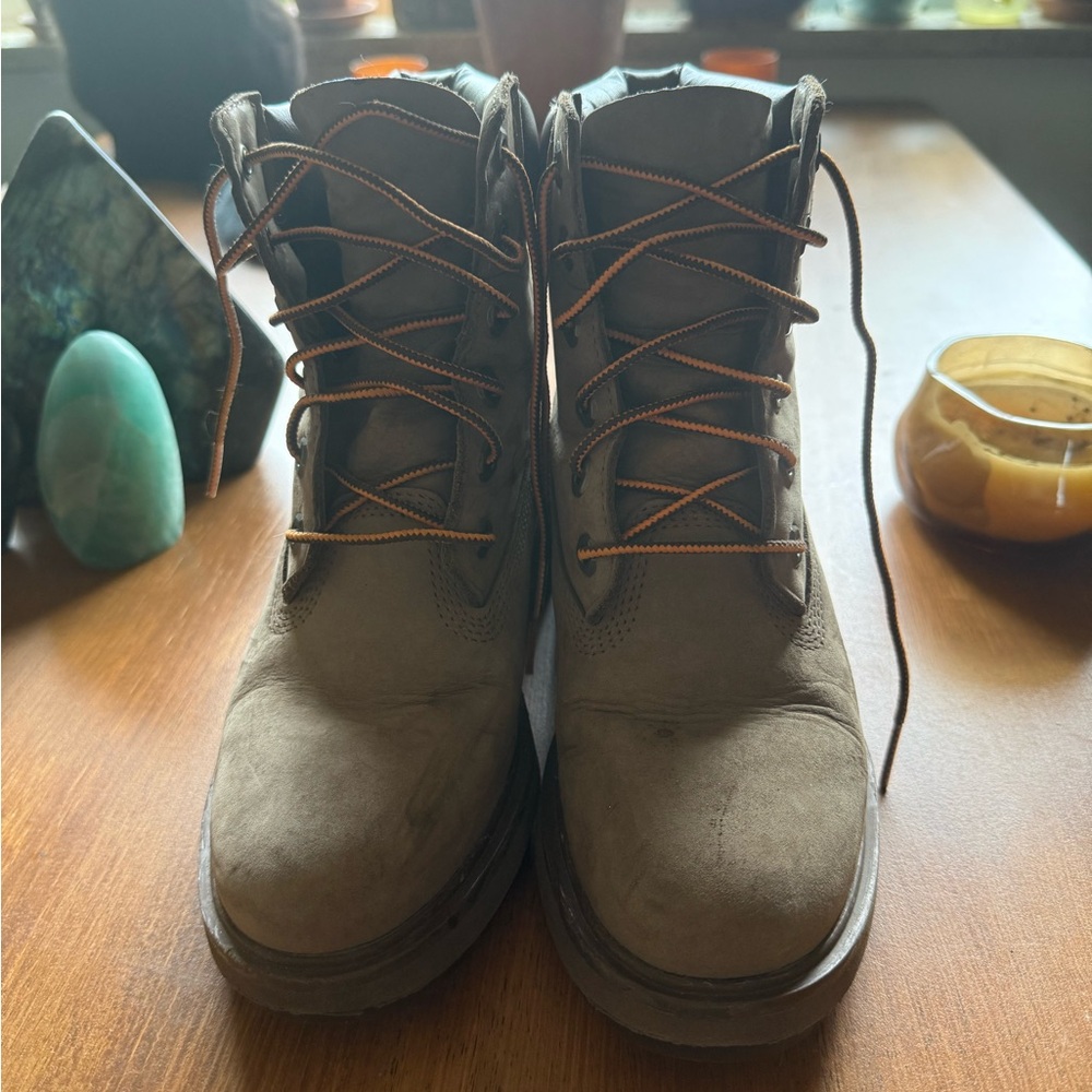 Timberland Women's Dark Brown Lace-Up Leather Boots - Picture 3 of 6